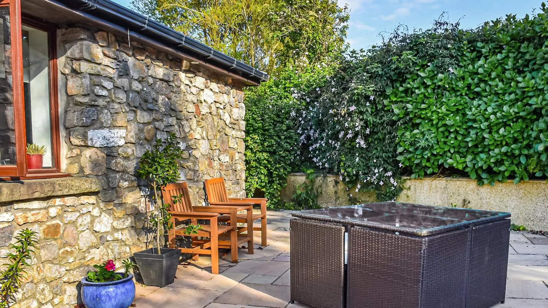 Holiday home Honeysuckle Cottage Bishopston